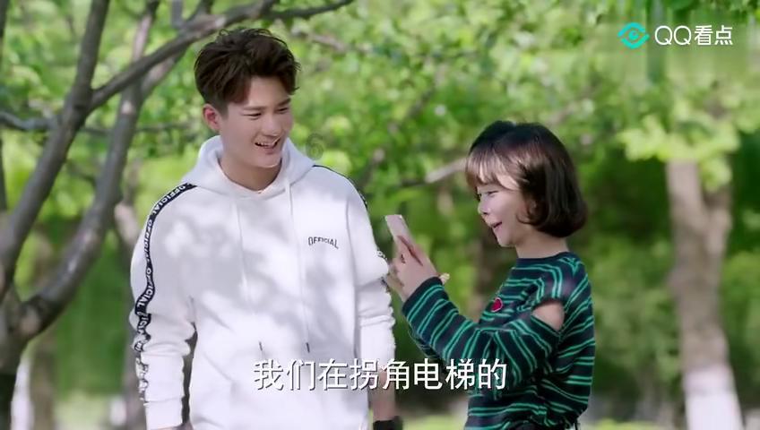 小魔仙跳舞