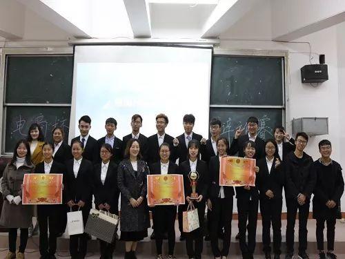 媒体人:张镇麟因肌肉拉伤缺席今晚辽宁对阵山东的比赛