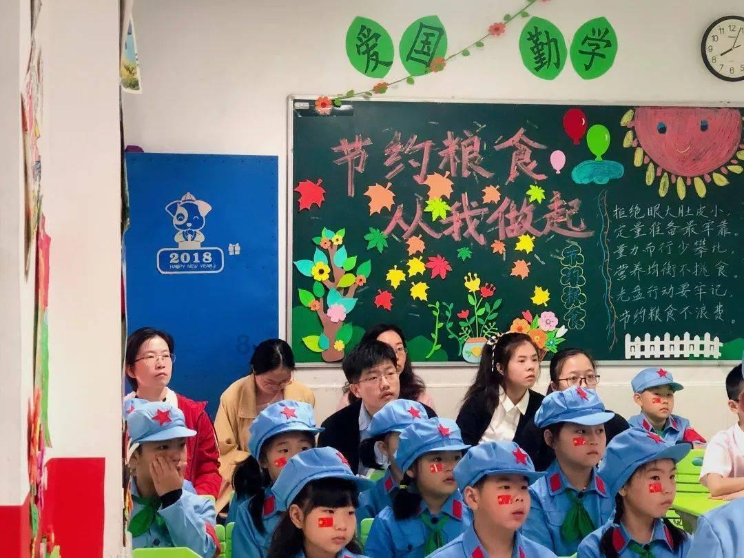牛仔和T恤